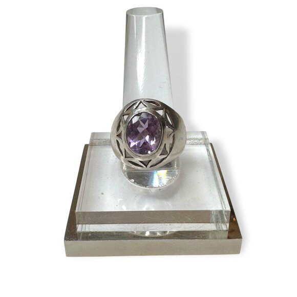 Unsigned Jewelry - Vintage Sterling Silver Ring Amethyst Size 8.25